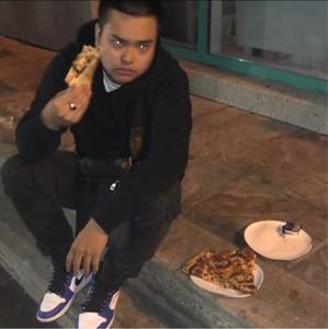 Meet your Posher, Derrick